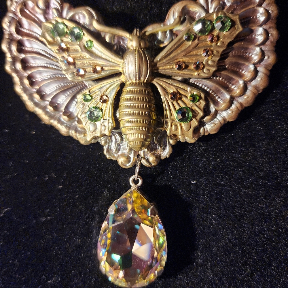 Vintage Butterfly Statement Necklace with Crystal Drop - Picture 11 of 11